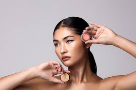 Essential go to everyday makeup 🌸 @eva.bateman Skin Tint Serum Foundation  Medium Deep nude Lip Liner Lip Elixir