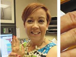 A lake gives back a wedding ring, 25 years later