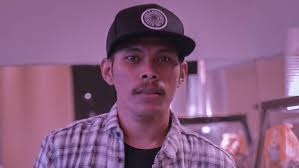 Angkotasan.single ini didistribusikan oleh label wahana musik. Lirik Lagu Sayang Jang Marah Marah R Angkotasan