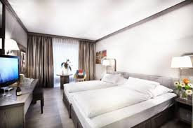 The innside düsseldorf derendorf hotel boasts a stylish design and innovative lighting. Hotel Dusseldorf City By Tulip Inn Hotel Dusseldorf Overview