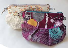 Big and bold, this bag is not shy! 25 Free Purse And Bag Patterns To Sew