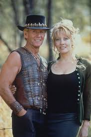 Paul hogan note to l.a. Bild Zu Paul Hogan Crocodile Dundee In Los Angeles Bild Linda Kozlowski Paul Hogan Simon Wincer Filmstarts De