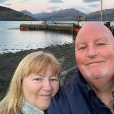 Pubs and restaurants not far from Aluasun Costa Park. Please and thanks.