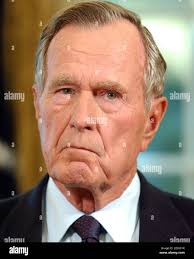 Bush george h w 2005 hi-res stock photography and images