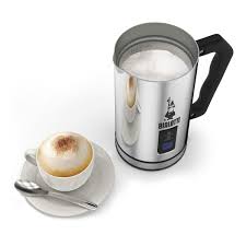 Come fare il cappuccino in casa di seguito ho deciso di indicarti alcuni semplici stratagemmi per fare un cappuccino che abbia un aspetto perfetto e un gusto mozzafiato. Montalatte Elettrico Quali Comprare Per Fare Il Cappuccino Diredonna