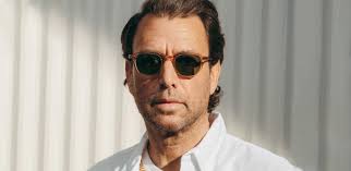 SUNGLASSES FOR ROUND FACES