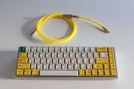 Serika Copy On Tada68 With My Version Of Custom Matching Cable Mechanicalkeyboards Pc Keyboard Keyboards Keyboard