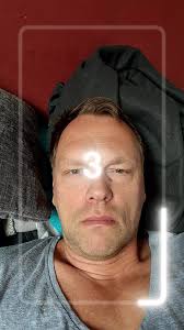 Erik Thiel (@erikthiel73)