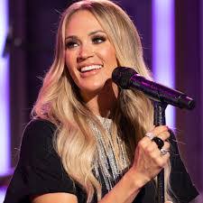 Carrie Light's Instagram, Twitter & Facebook