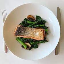See full list on www.foodnetwork.com Salmon Asparagus Spinach And Mushroom Optimising Nutrition