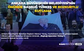 Chp ve i̇yi̇ partililerin birlikte kutlama yaptığı organizasyona katılan mansur yavaş, bozkurt işareti yaparak ankara havası oynadı. Ankara Buyuksehir Belediyesi Onunde Bozkurtlu Basbug Turkes Li Kutlama