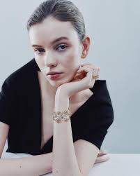 More @dior #DiorMagazine issue 46 Art direction @baronandbaron @susie_hong_  Styling @ally.macrae Casting @nicola.kast Model @alice_mcgrath_ Makeup  @mariaduhart Hair @josephpujalte Nails @magalibuissonnails Set design  @medeirosrafael Production @louis2 ...