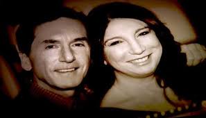 Joanna Beckett's Instagram, Twitter & Facebook