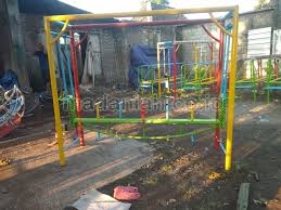 Kami selaku produsen pembuat mainan outdoor (mainan luar) menjual berbagai wahana mainan outdoor dengan harga. Ayunan Besi Untuk Anak Model Naga Madaniah
