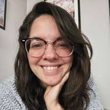 Anna Rae (@AnnaRaeWrites)