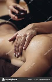 Sensual Tantric Massage Cozy Atmosphere Beauty Salon Professional Massage  Therapist — Stock Photo © alipko 315083752