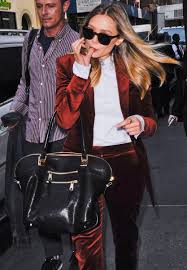 Последние твиты от ‎ᗢ elizabeth olsen source ᗢ (@_elizabetholsen). Best Of Elizabeth Olsen On Twitter Elizabeth Olsen In Suits A Needed Thread