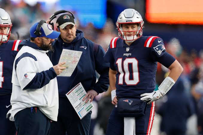 Patriots report cards: Mac Jones threw winning TD, but did he have a good  game? - masslive.com
