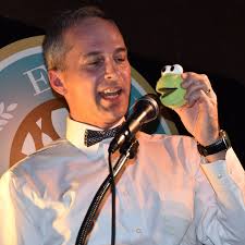 The Nobel-winning Austrian physicist, Erwin Schrödinger, was born  #onthisday in 1887. He introduced Schrödinger's wave in 1926, the  mathematical equation of wave mechanics that is still the most widely used  piece of