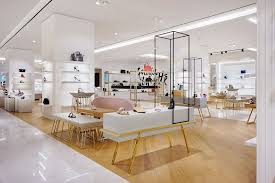 Department Store Galeries Lafayette Istanbul Women S Shoes At The Podium Floor Design Plajer Fran Store Design Interior Retail Store Design Store Interiors