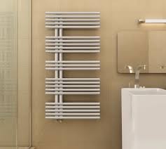 Badheizkorper 600 X 1800 Mm 962 Watt Bad Design Heizung Badezimmer Design Design Badheizkorper Bad Design