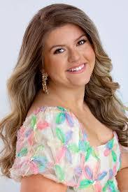 Anna Hobson's Instagram, Twitter & Facebook