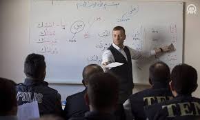 تركيا تبدأ تعليم عناصر الشرطة اللغة العربية صور عنب بلدي