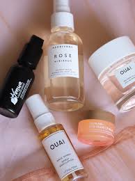 A minimalist beauty routine with maximum impact? Beauty Tips For Girls On The Go Travelbash By Courtnie Nichols