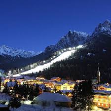 Bellissime le immagini che arrivano dalla val di fassa e dall'alta badia, ricoperte di bianco candido Le Tue Mete Preferite Val Di Fassa Lift