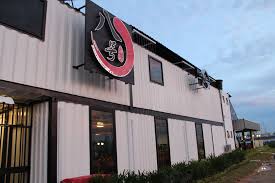 Be man seafood restaurant is located in hoang sa street, a coastal path. Delicious 8 Seafood Delicious 8 Seafood Restaurant å…«å·æµ·é²œ Facebook