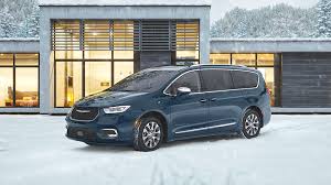 Powered by 3.6l v6 hybrid engine, the pacifica hybrid pinnacle will make an easy 30 mpg on gas, and an astonishing 82 mpg when you plug it in and use the electrical side of the system. 2021 New Chrysler Pacifica Hybrid Touring Vs Touring L Vs Limited Trims