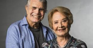 Tarcísio meira (são paulo, october 5, 1935) is a brazilian television, film and theatre actor. Tarcisio Meira E Gloria Menezes Falam Sobre Demissao Da Globo As Pessoas Ficaram Indignadas