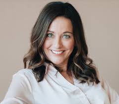 Jenny Foss's Instagram, Twitter & Facebook