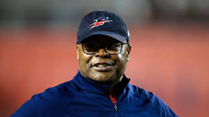 Chicago Bears: Mike Singletary a candidate for Defensive Coordinator opening
