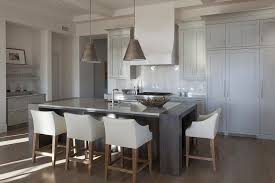 If you want to give your kitchen a burst of color, it's important to find the right hue to open up your space and keep it fresh and bright. Kitchens Venetian Plaster Design Ideas