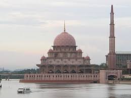 Masjid putrajaya mampu menampung 15000 jemaah dalam satu waktu. Masjid Putra Wikipedia Bahasa Melayu Ensiklopedia Bebas