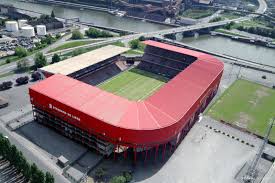 Twitter officiel du standard de liège 💬 @carcela_mehdi: Stade De Sclessin Ou Maurice Dufrasne Standard De Liege Soccer Stadium Football Stadiums Sports Stadium