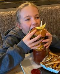 Berta Burger's Instagram, Twitter & Facebook