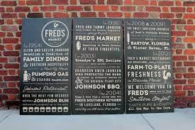 Fred S Story Wood Sign Cartas Restaurante Branding Restaurantes