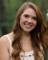 Sarah Munford's Instagram, Twitter & Facebook