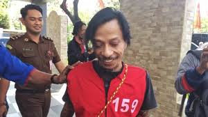 Personel boomerang kemudian mengirim doa untuk mendiang henry. Saat Basis Boomerang Digelandang Ke Rutan Medaeng Henry Saya Mau Ke Vila Suara Jatim