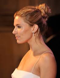 This versatile and stunning braided bun is easy to tweak for a romantic look. Come See Sienna Miller S Stunning Example Of A Braided Bun A K A The Official Beth Shapouri S Having A Bad Hair Day Hairstyle Glamour