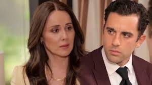 Aurora le quita la venda de los ojos a Demián