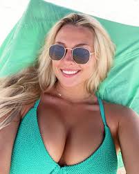 The merriest christmas🤍❤️