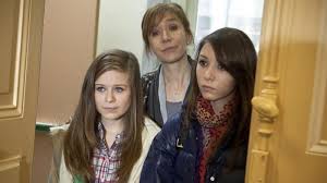 Michael est indigné par les exigences des scott mais n'ose pas vraiment se. Famille D Accueil En Replay Revoir Toutes Les Emissions De Famille D Accueil En Replay