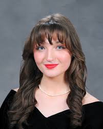 My name is Maddie Hull and I am 100% committed to Texas tech! I will be  studying theater and education. I love making new friends and am looking  for a roommate! Insta:madelynnehull