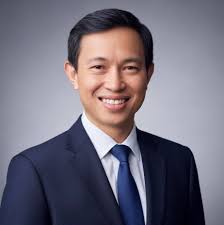 18 years ago, my youngest brother Lino Cayetano gave our dad two-thirds of  his liver. Lino was so fit, the surgeon said he had never cut through abs  like that! Thank you,