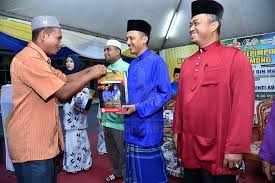 Borang permohonan dana hari raya aidilfitri terengganu 2020 online. Dun Telemong Guna Konsep Berbeza Agih Dana Raya 2017 Trdi News