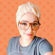 Já sofri tanto com isso pq uso o lilás para neutralizar o amarelo do  buttercream e o da mix é o pior de todos pq falta rosa ali e puxa demais pro