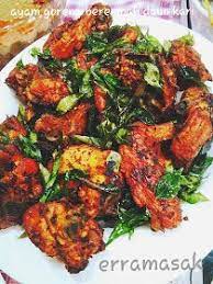 Setelah minyak goreng panas, silahkan goreng ayam yang sudah dilumiri dengan bahan pelapis hingga matang dan berubah warna menjadi kecoklatan. Pin Di Recipes Poultry